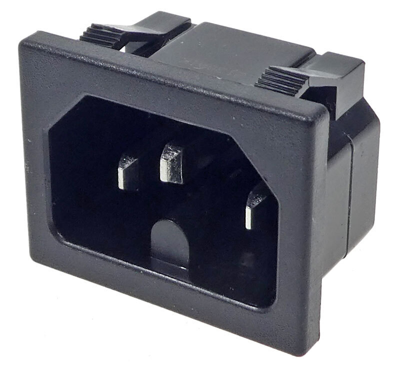 Pistorasia IEC C16 uralla, 4,8mm lattaliittimet